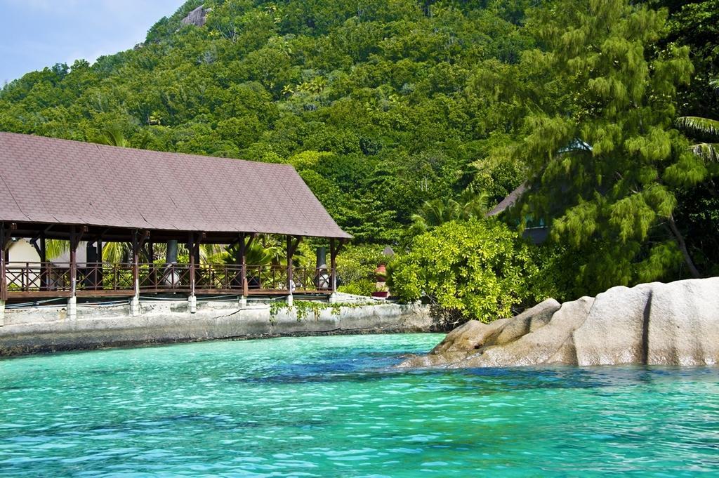New Emerald Cove Hotel Baie Sainte Anne Zewnętrze zdjęcie