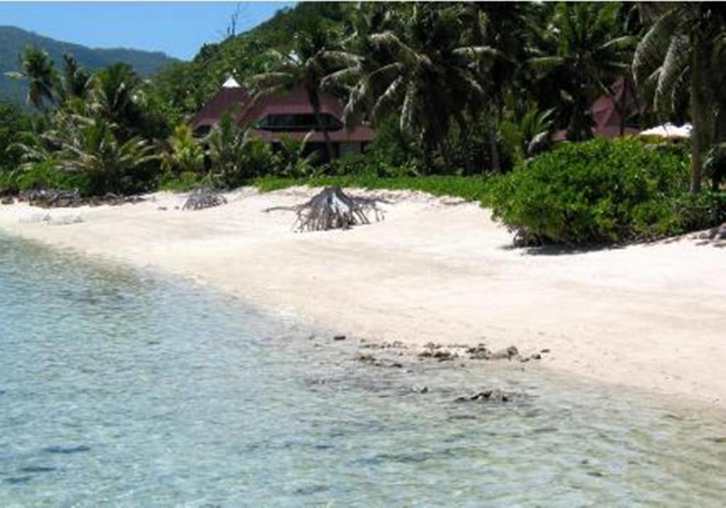 New Emerald Cove Hotel Baie Sainte Anne Zewnętrze zdjęcie